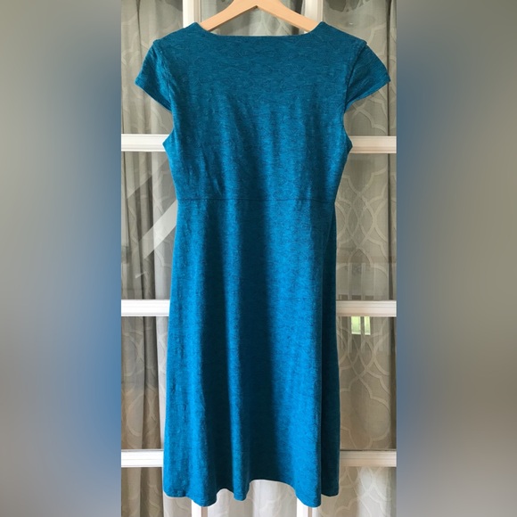 Toad&Co. size Small blue dress w/ beautiful geometric pattern excellent used - Picture 15 of 16